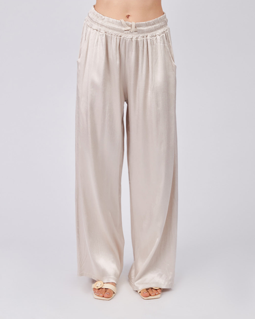 White Pants With Pockets