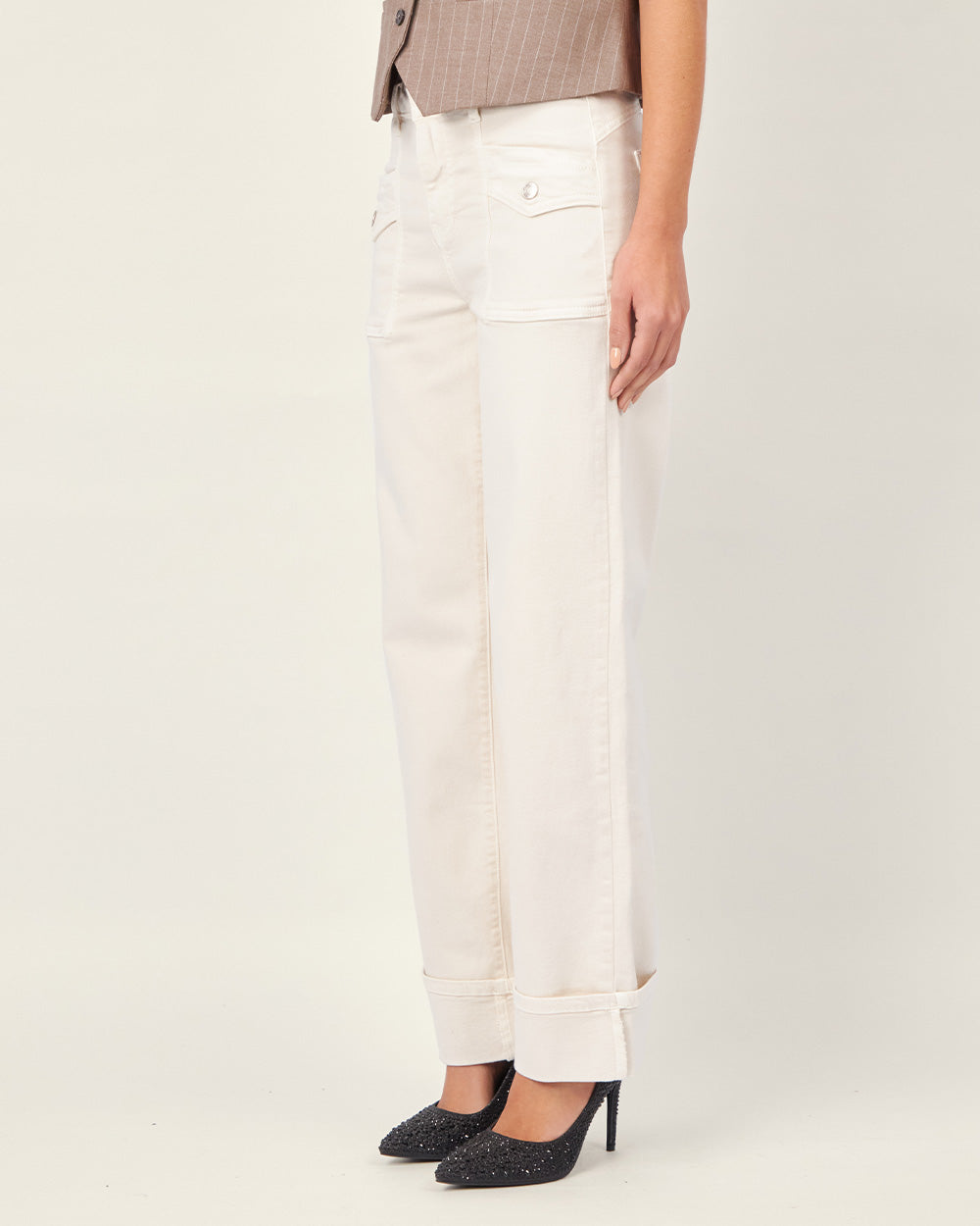 Cream push-up denim