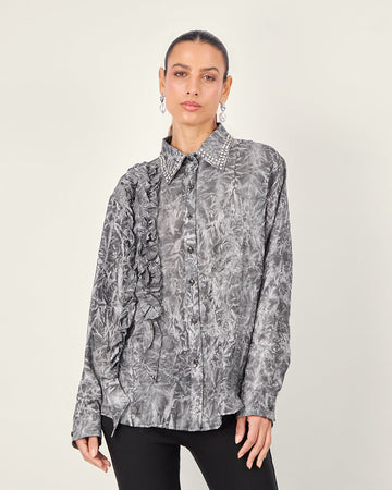 Gray shirt with ruffled sleeves