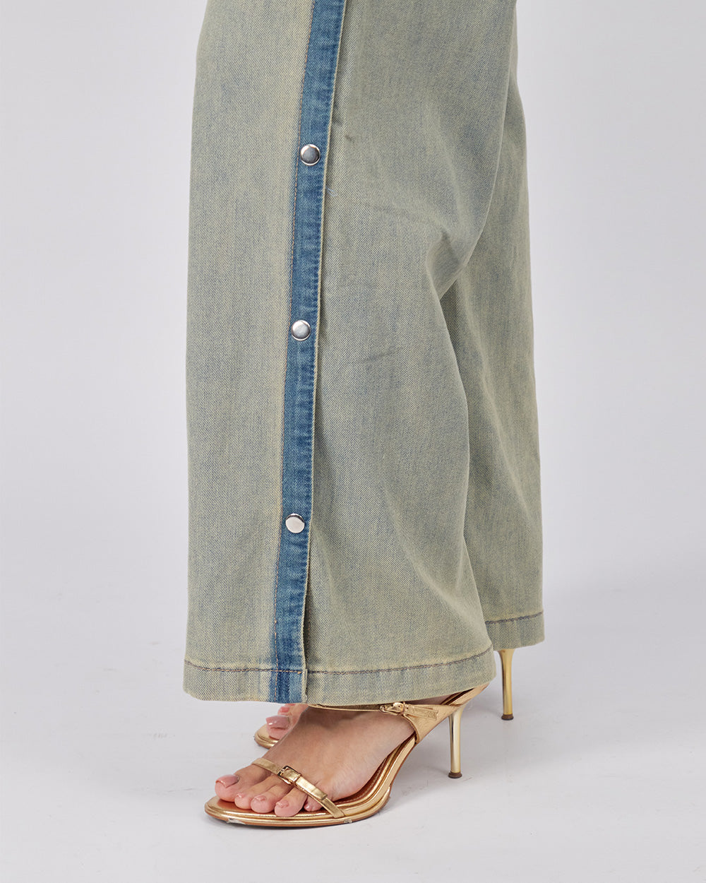 Light Blue Denim Pants Brooches