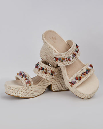 Cream Strapped Sandal With Rhinestone