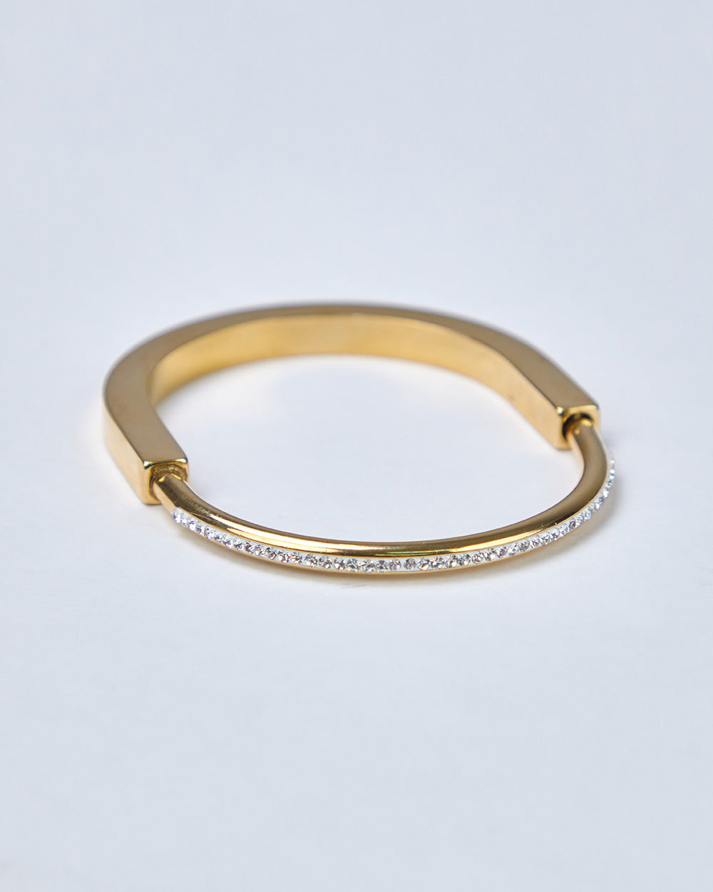 Gold Bracelet Oval Front Stones