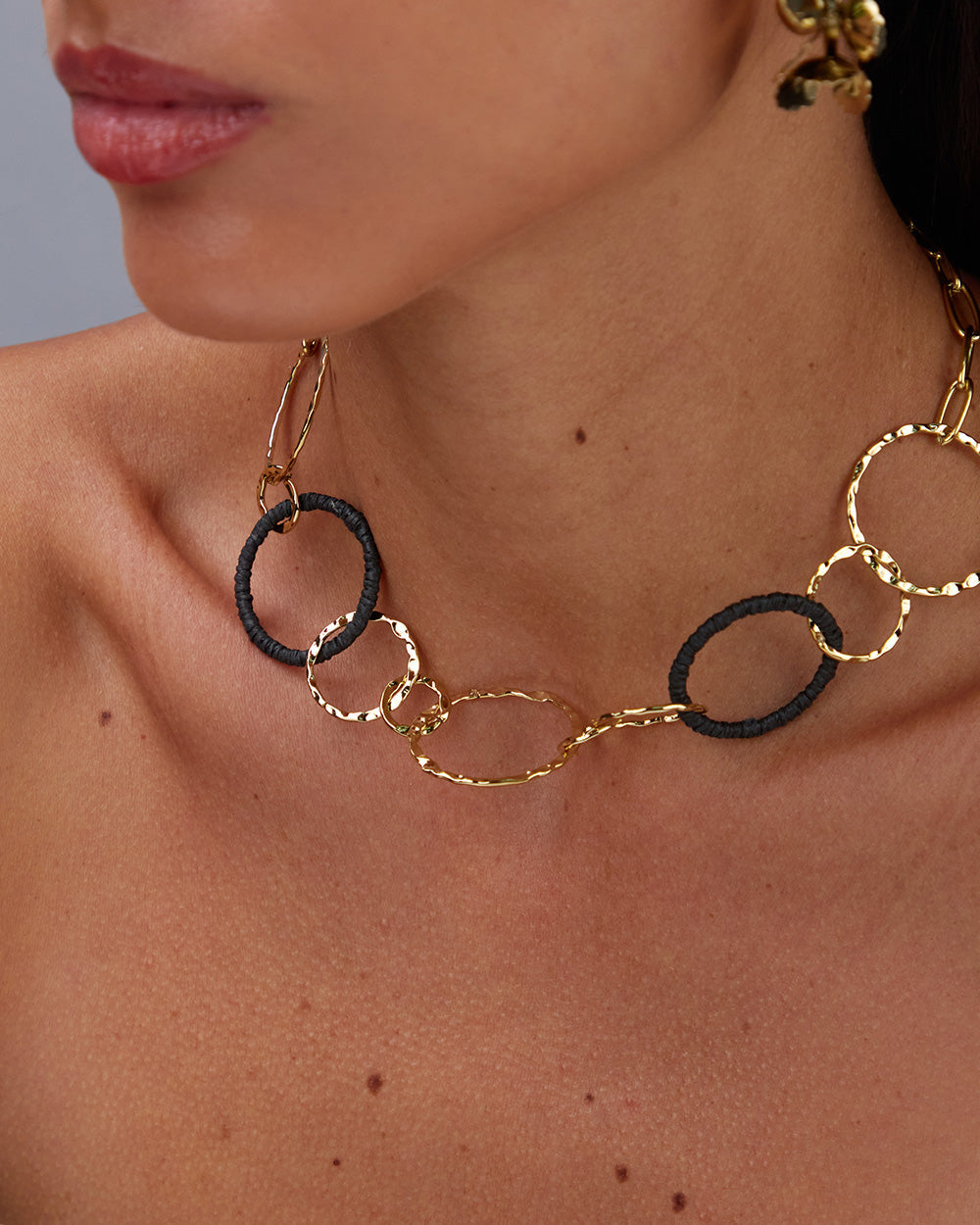 Gold Necklace  Gold And Black Links