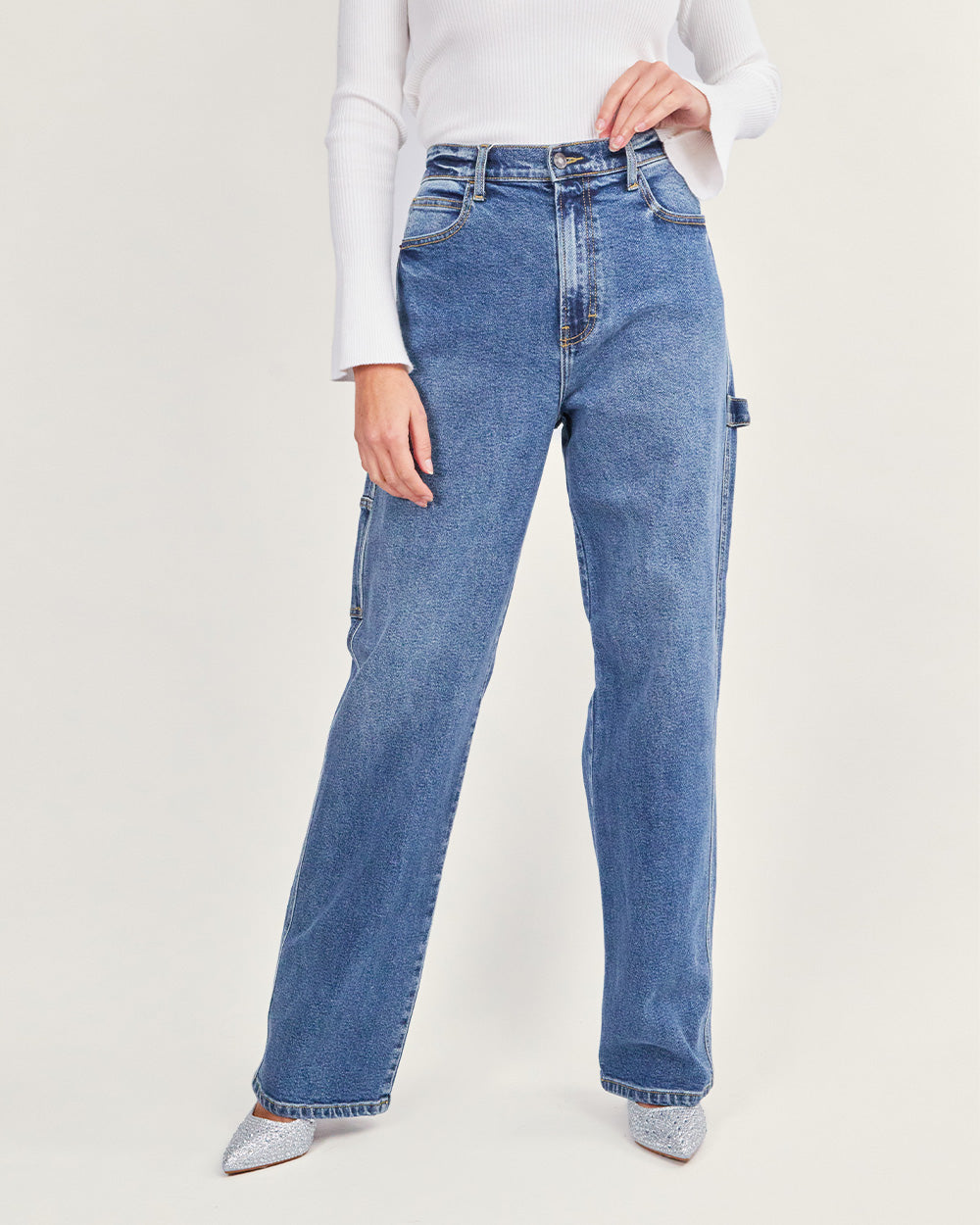 Blue wide-leg jeans