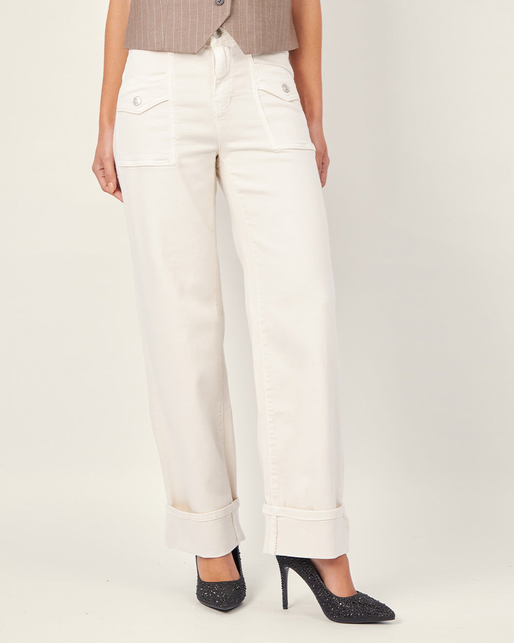 Cream push-up denim