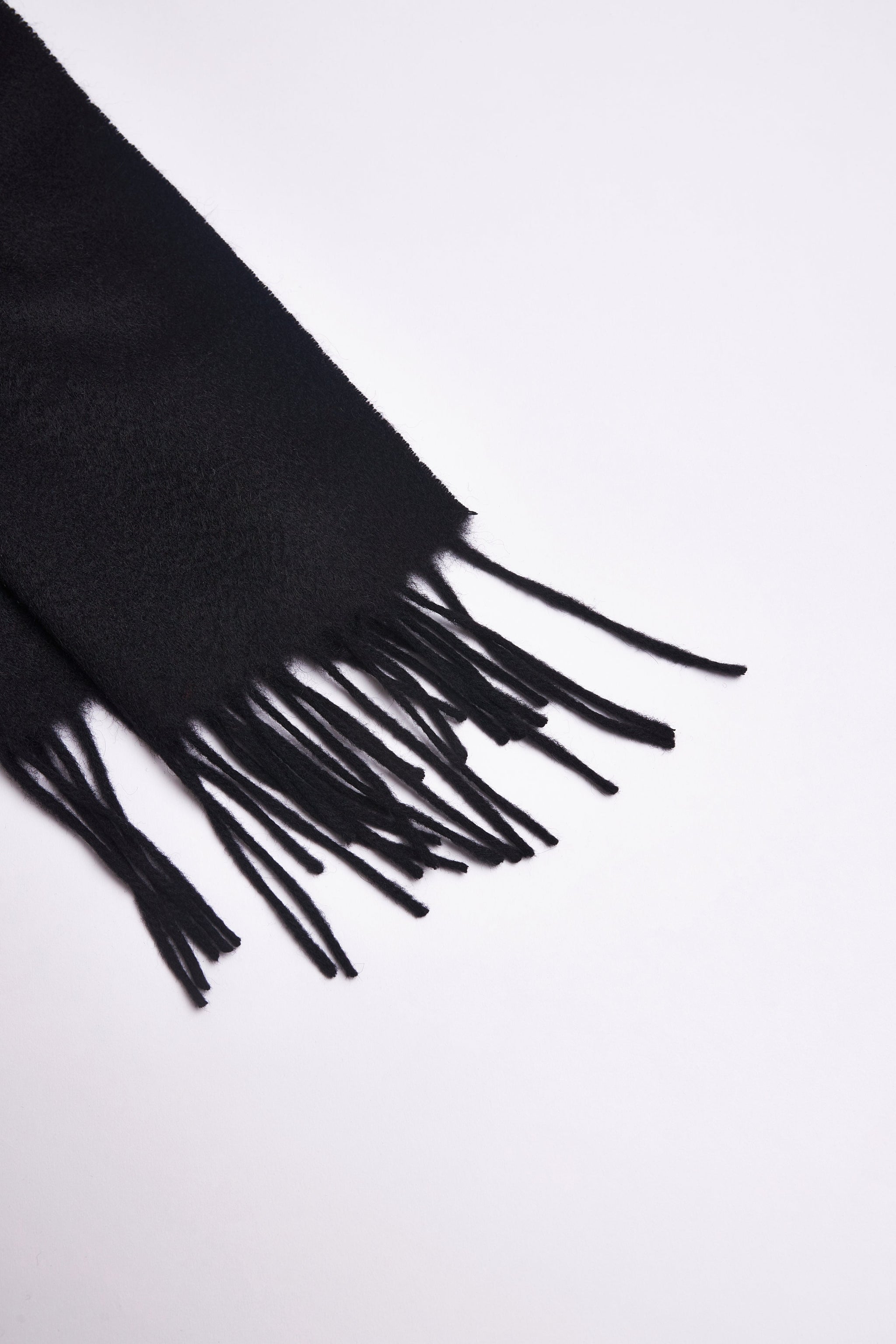 EASY FRINGED ORGANIC CASHMERE SCARF