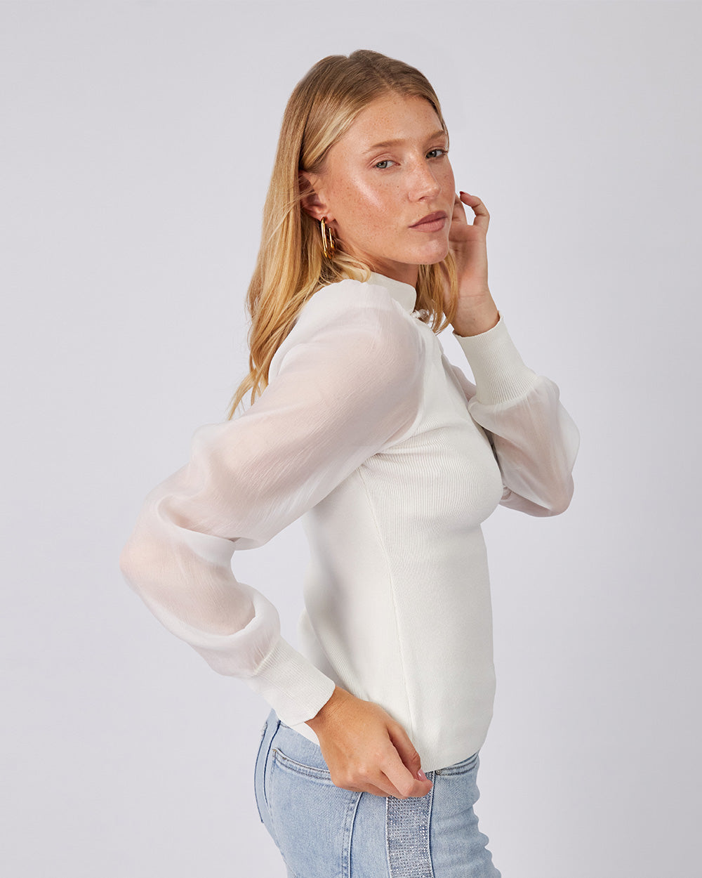 Pearl Knit Blouse Puff Sleeve