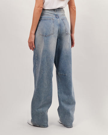 Distressed barrel jean pants