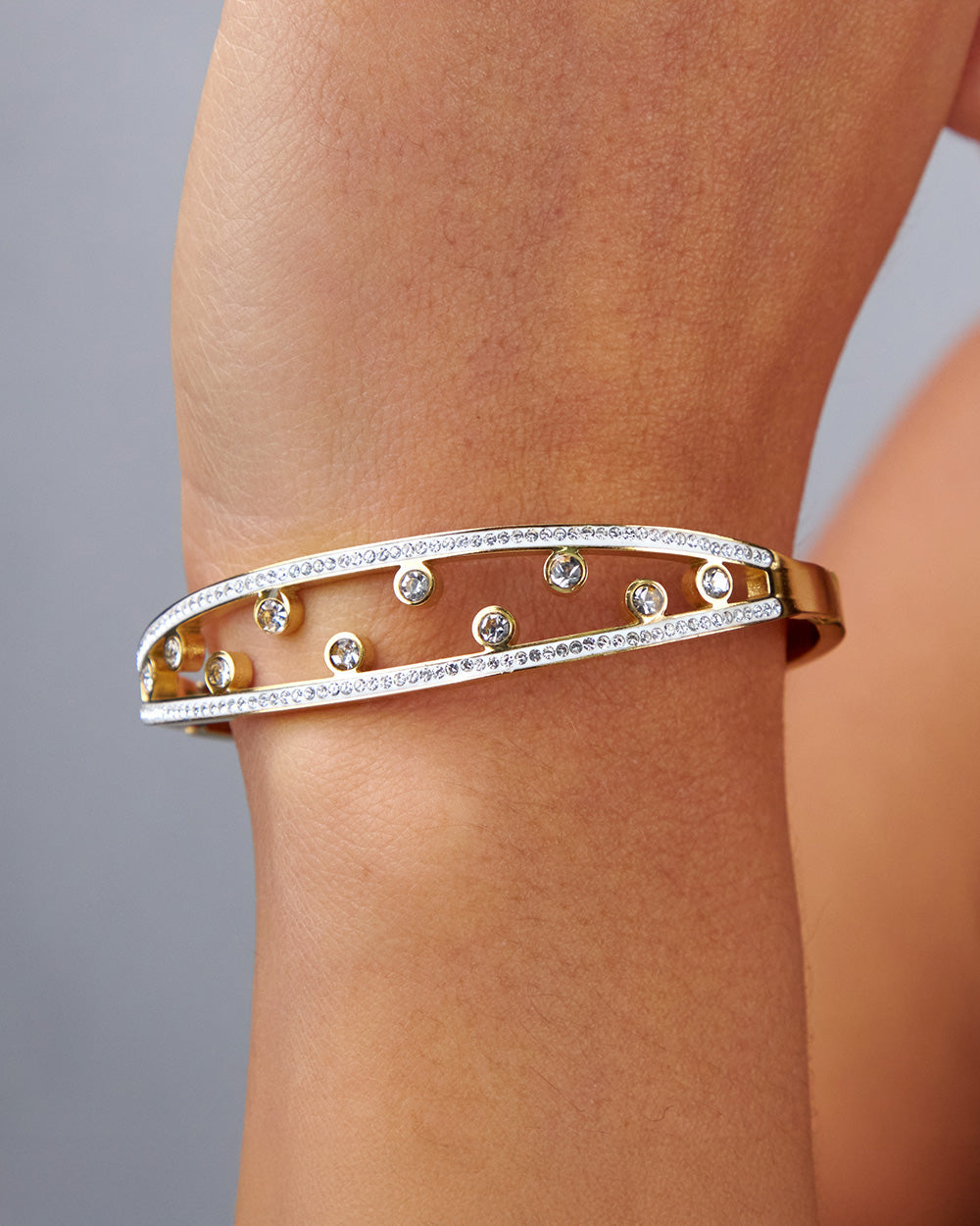 Gold Bracelet Stones And Circular Stones